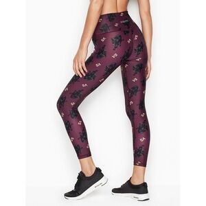 😀 Victoria Sport Black Panther Crown Chain Print Leggings Womens M‎ Burgundy